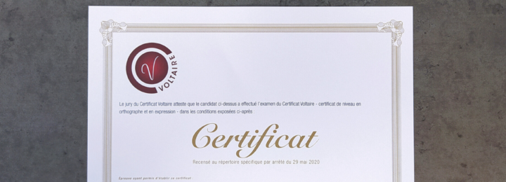 Version papier du Certificat Voltaire.